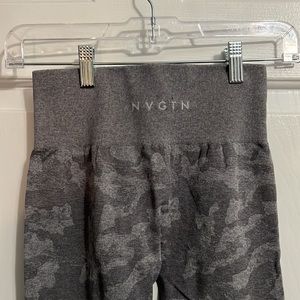 NVGTN size small camo